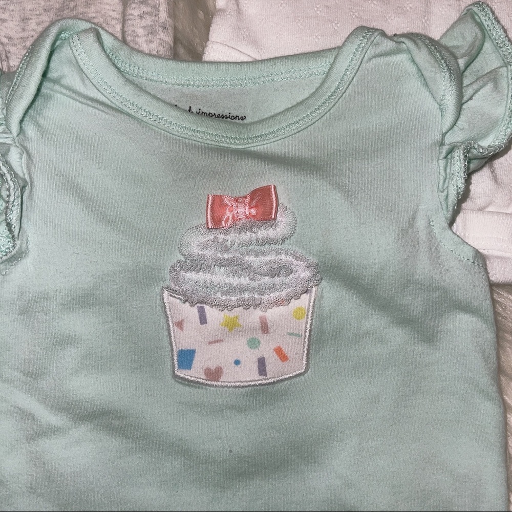 Cute baby girl bodysuit 3-6m - Picture 2 of 3